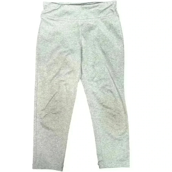 Lot of Girls Cloths 4 T-5T Little Girls Shorts, Capri pants and a NWOT Top 7T - Picture 5 of 10